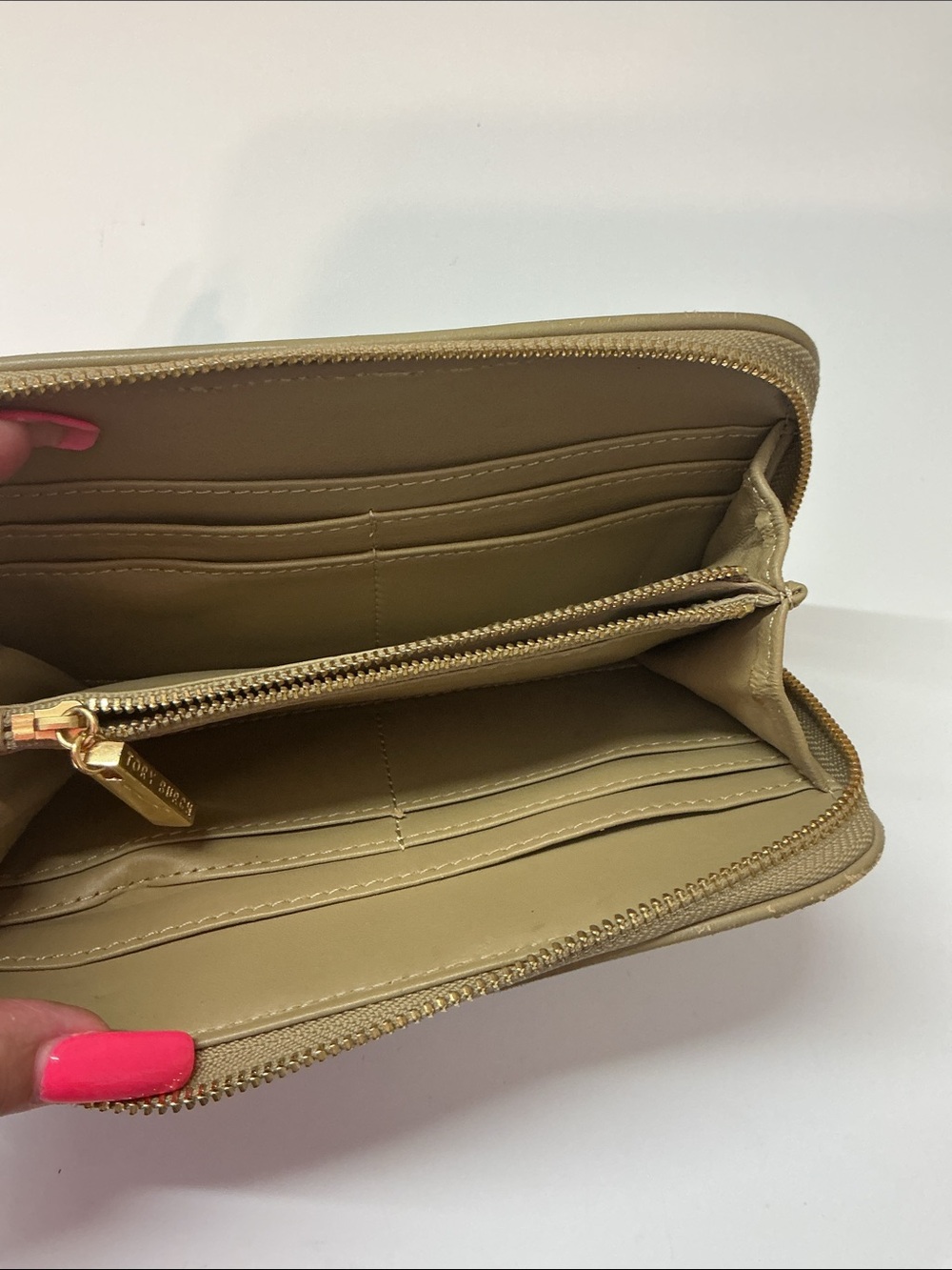 Tory Burch Leopard Print Zip Around Continental Wallet Gold Medallion Logo - Picture 8 of 12